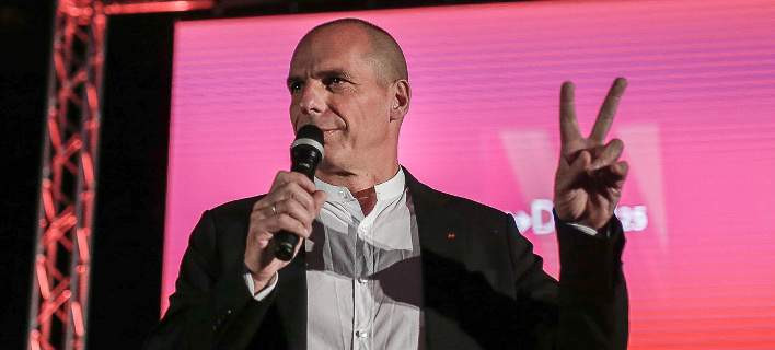 Bloomberg: Στο Brexit επαναλαμβάνεται η «δημιουργική ασάφεια» Βαρουφάκη και του ελληνικού δράματος